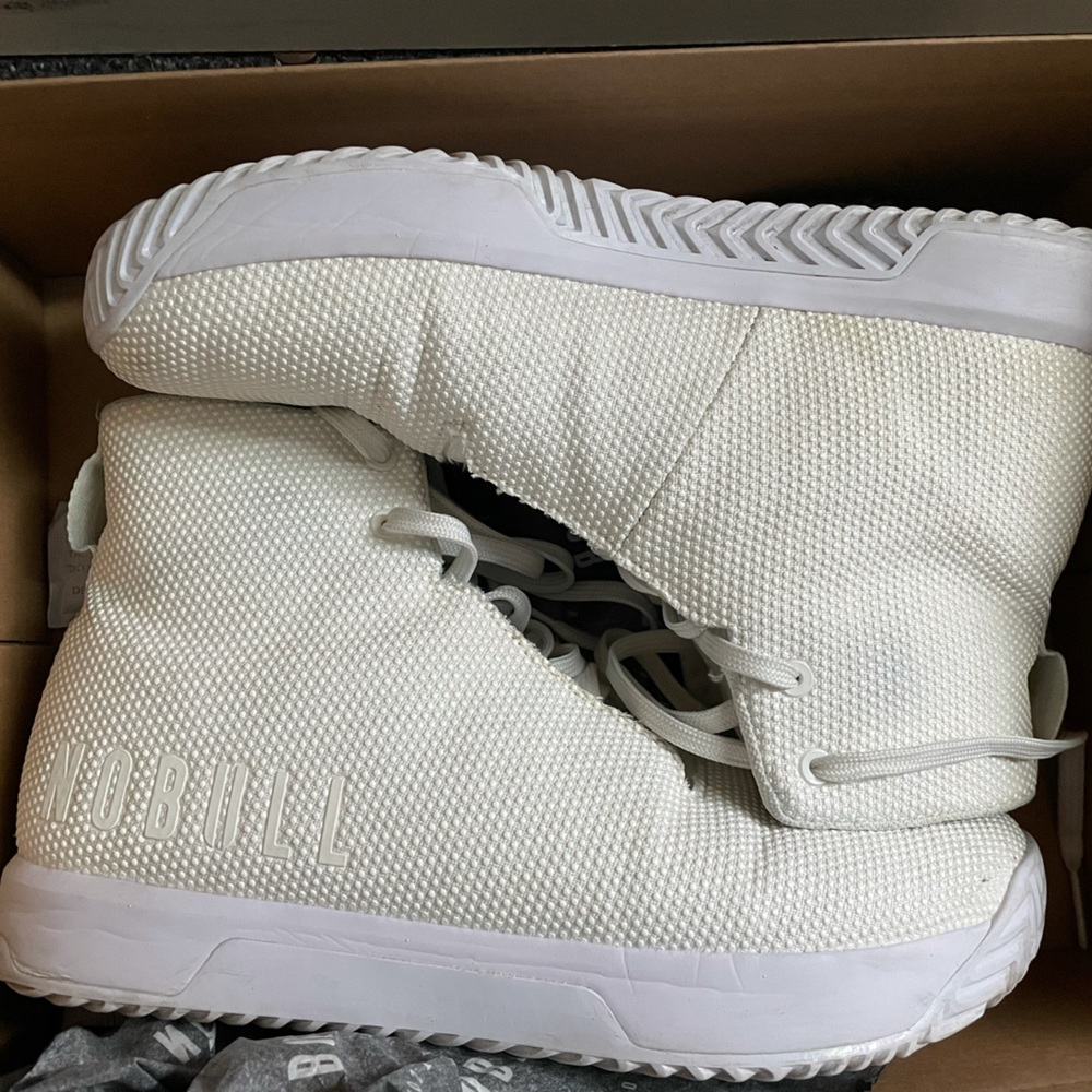 No Bull HIGH-TOP WHITE TRAINER + Men’s - size 11 - Like New with Box! Nobull